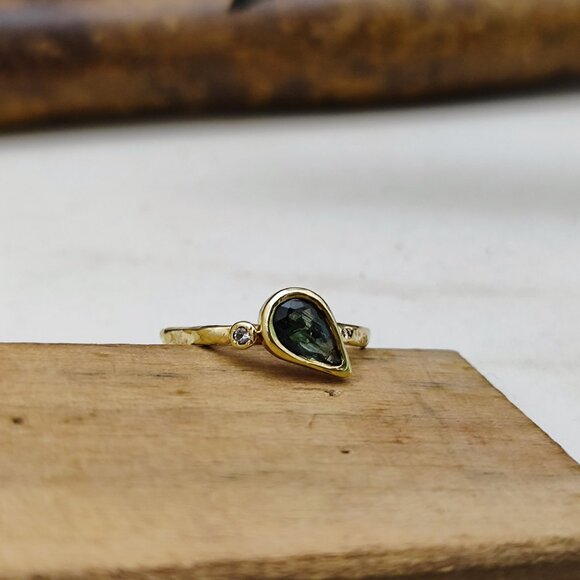 Gold ring. 14 Karat yellow gold with a Green Tourmaline and small Diamond. - Picture 5 of 14